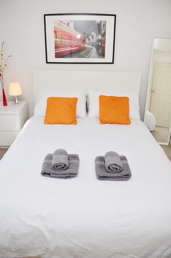 33Sm Dreams Unlimited Serviced Accommodation- Staines - Heathrow ستانويل المظهر الخارجي الصورة